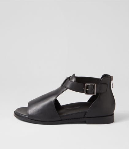 Jeskie W Black Leather Sandals