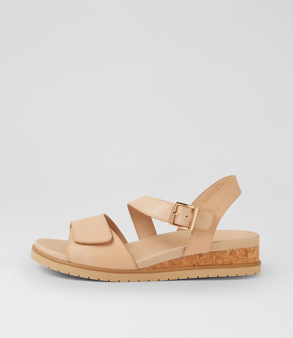 Vamsy W Camel Leather Sandals