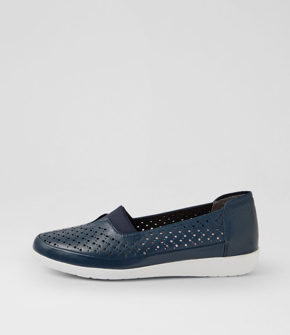 Unki Xf Navy Leather Flat Shoes