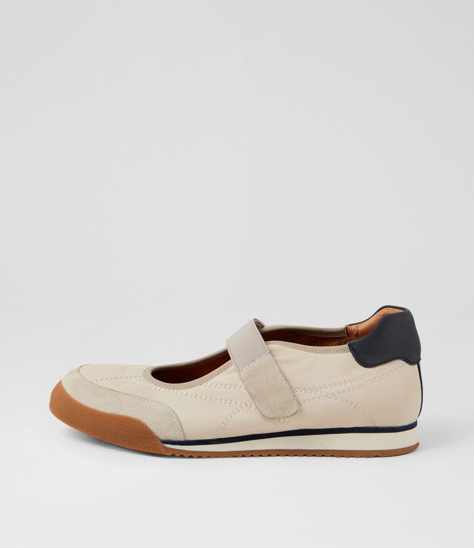 Friesh Xw Vanilla Navy Leather Mary Janes